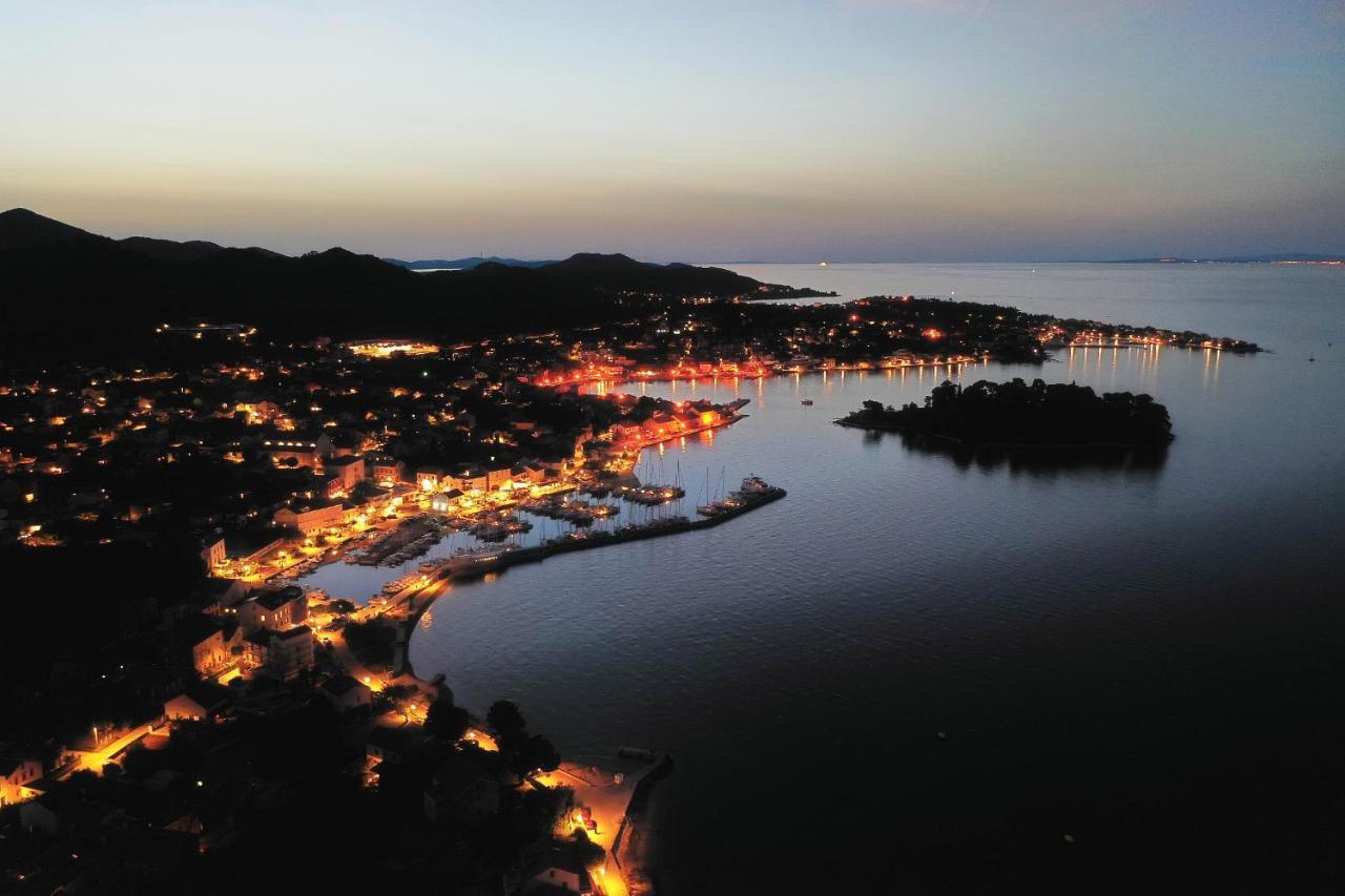 Dunatovi Dvori Heritage Hotel Preko Bagian luar foto